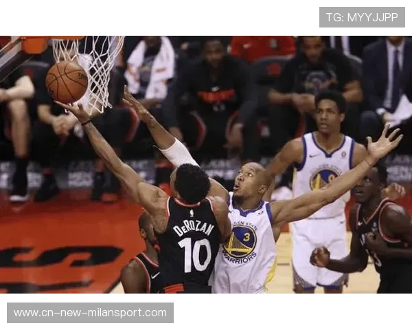 “罗密欧·冈萨雷斯的进攻节奏与防守覆盖，帮助美洲狮队取得关键胜利”